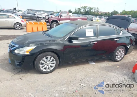 2015 Nissan Altima 2.5 из США, поврежденный, VIN 1N4AL3AP9FC126864